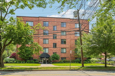 128 Pleasant St #407 1