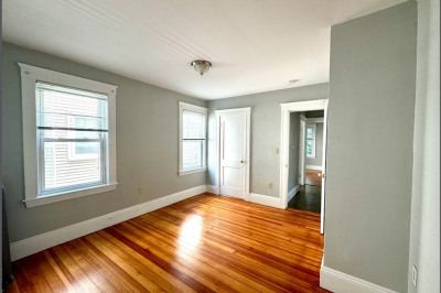250 Hyde Park Ave #3
