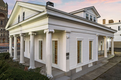 399 North Main 1