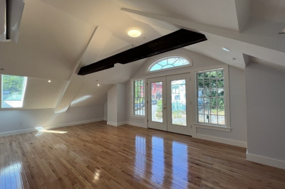10 Deerfield Ave #2