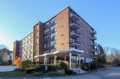 20 Hammond Pond Pkwy #12
