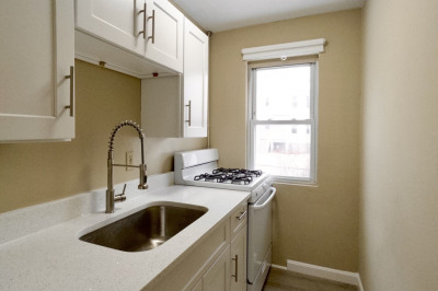 25 Oakland Ave #2R 1