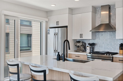 457 W Broadway #409 1