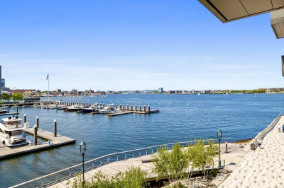 300 Pier 4 Blvd #3B