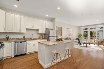375 Market #305 1