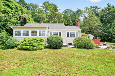 120 Hackett Ave 1