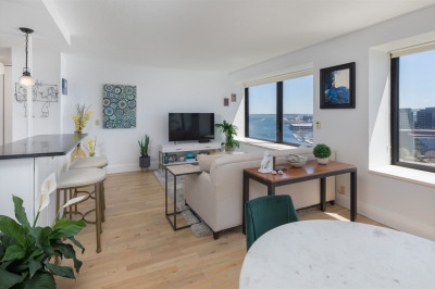 85 East India Row #25E 1