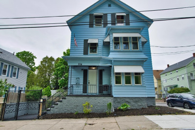 204 Hood St 1