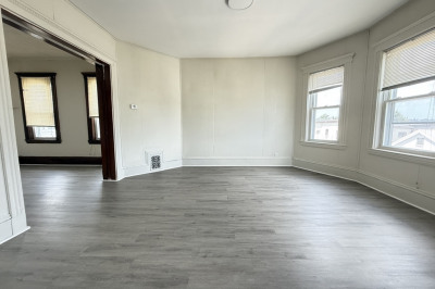 405 Ferry St #3