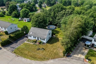 40 Elmwood Dr 1
