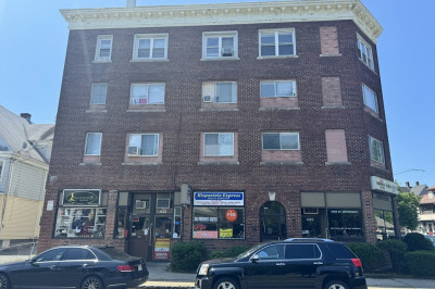 430 Belmont Ave #4R 1