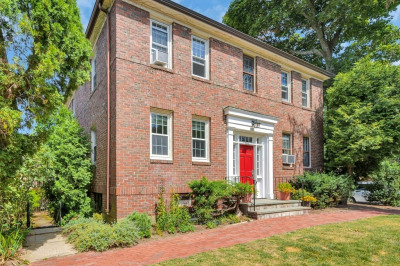 2 Garden Ct #2 1