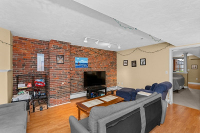 12 Auburn Street #1 1