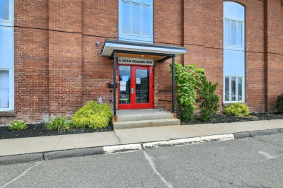 6 Open Square Way