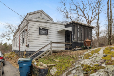 30 Manitou Rd 1