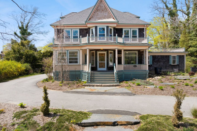 628 W Falmouth Hwy 1