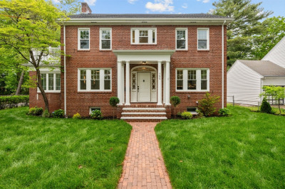 155 Woodward St 1