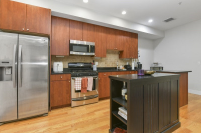 327 W Broadway #1 1