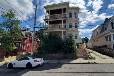 74 Grant St #2 1