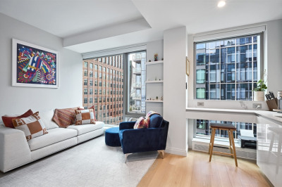 133 Seaport Blvd #1621 1