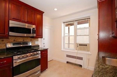 88 Strathmore Rd #8 1