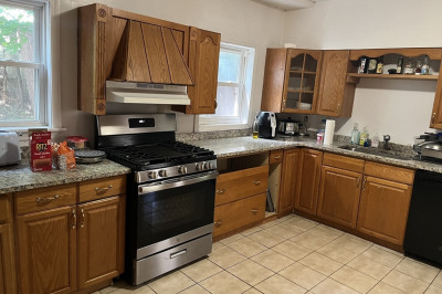 152 Strathmore Rd #2 1