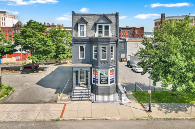 284 Maple St 1