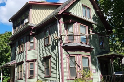 10 Holmes St #3