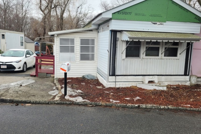 261 Newbury #82c 1