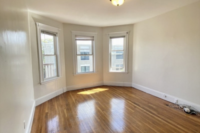 7 Harvard Terrace #2 1