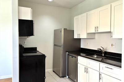 204 H St #2