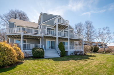 7 Hawthorne Lane 1