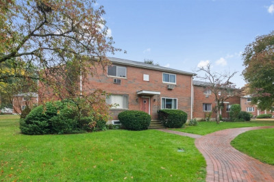 51 Bishop Dr #51