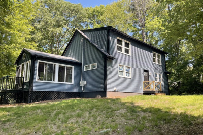 11 Pleasant St 1