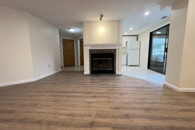 295 West Wyoming Ave #9C 1
