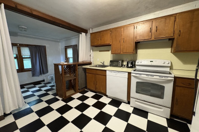 28 Woodward St. #2 1