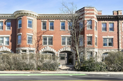 487 Washington St. #2 1
