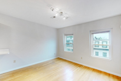 506 E 8th St #3 1