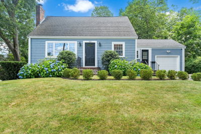 22 Sanderson Ave 1