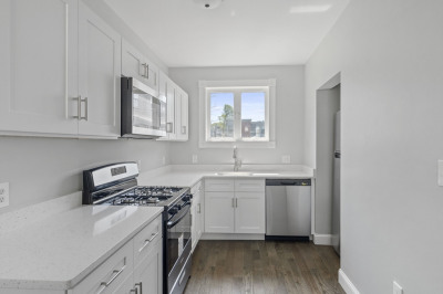 92 Coleman St #1