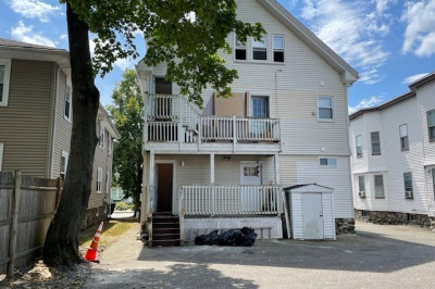 368 Crescent St. #5 1