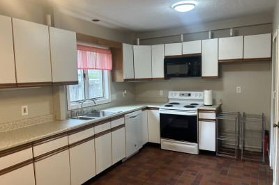 8 Campbell Rd #1