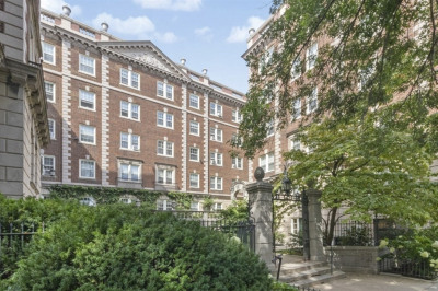 5 Arlington St #31 1
