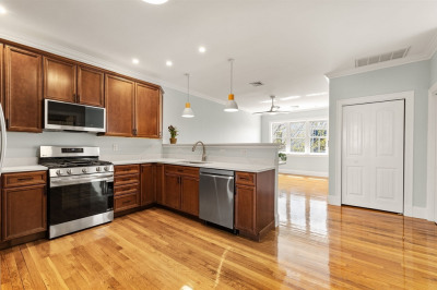 604 East 6th St. #3 1