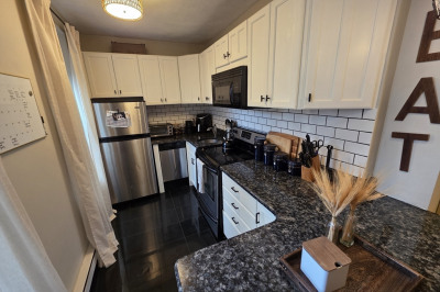 8 Battery St #9 1