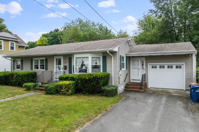 30 Kenney St 1