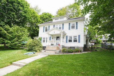 1013 Pleasant St 1
