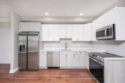 121 Addison #7 1