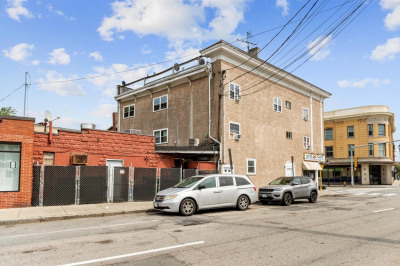 605-607 Main St 1