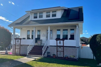 293 Rockdale Ave